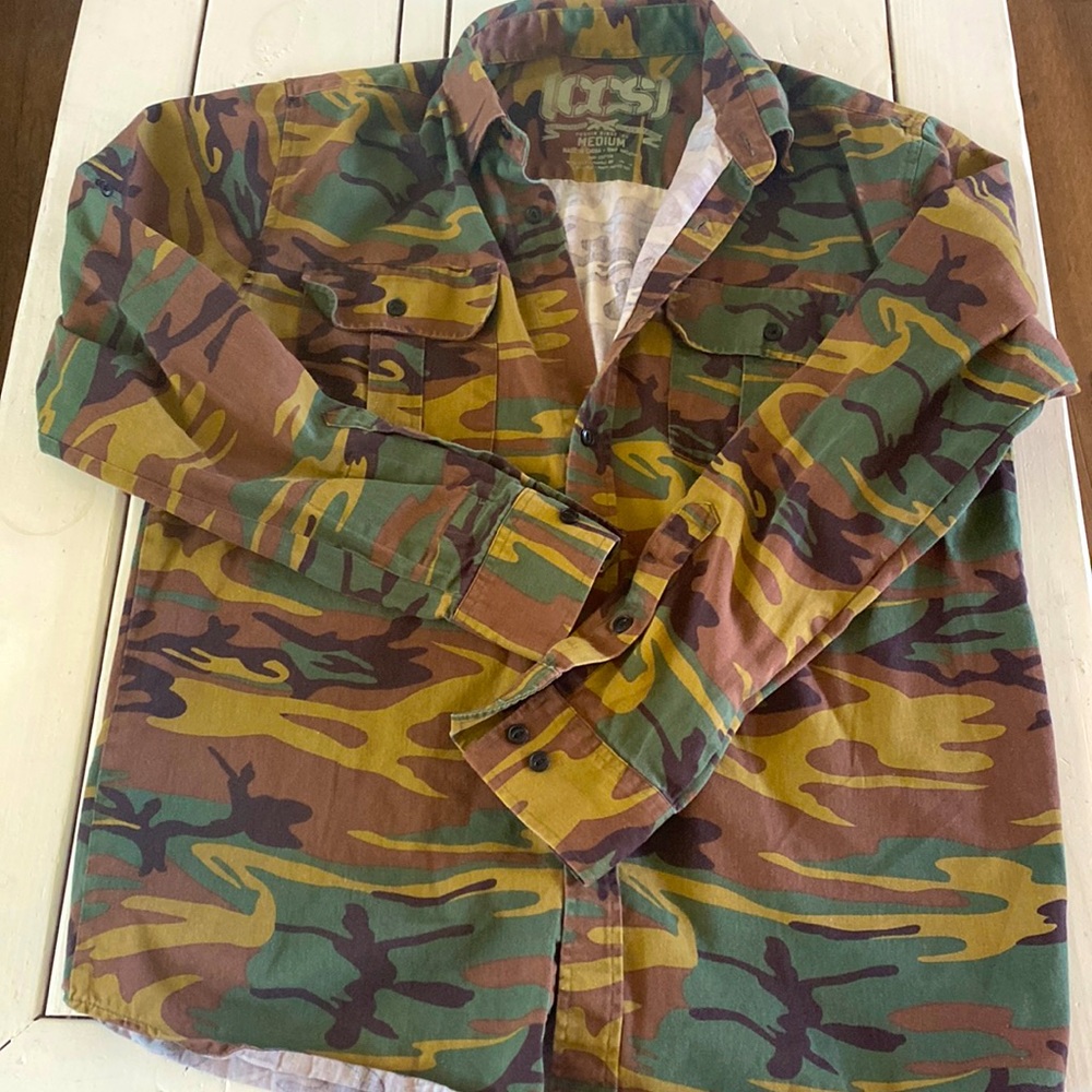 CCS authentic skate goods size M